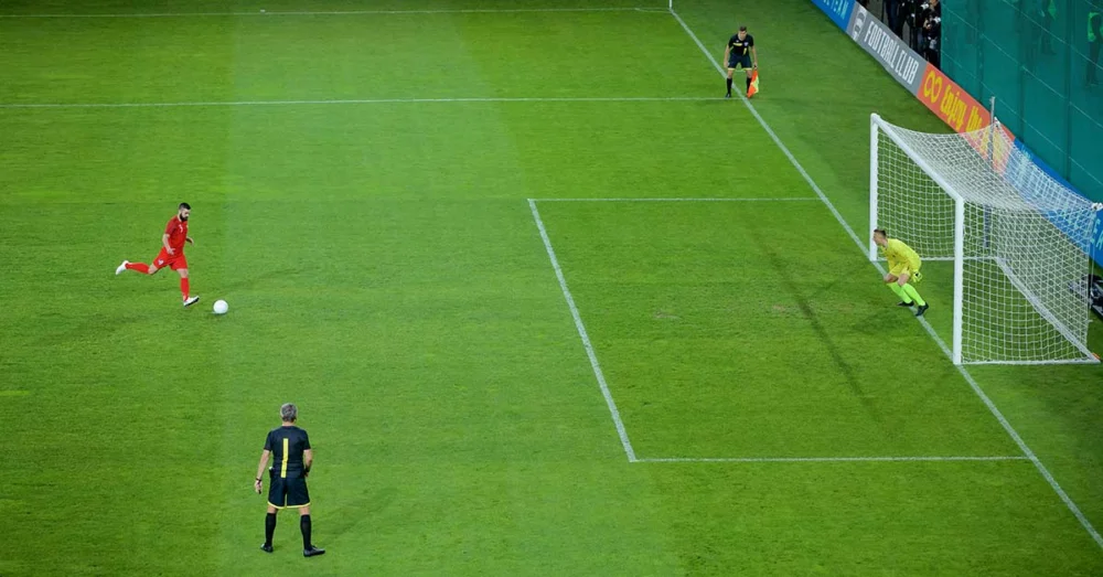Thế Giới Kèo Đá Phạt Đền - Bí Quyết Chinh Phục Rủi Ro Tiềm Tàng Thế Giới Kèo Đá Phạt Đền - Bí Quyết Chinh Phục Rủi Ro Tiềm Tàng